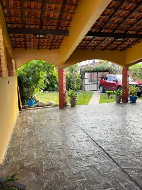 Foto 9 de Casa com 2 quartos à venda, 282m2 em Itanhaem - SP