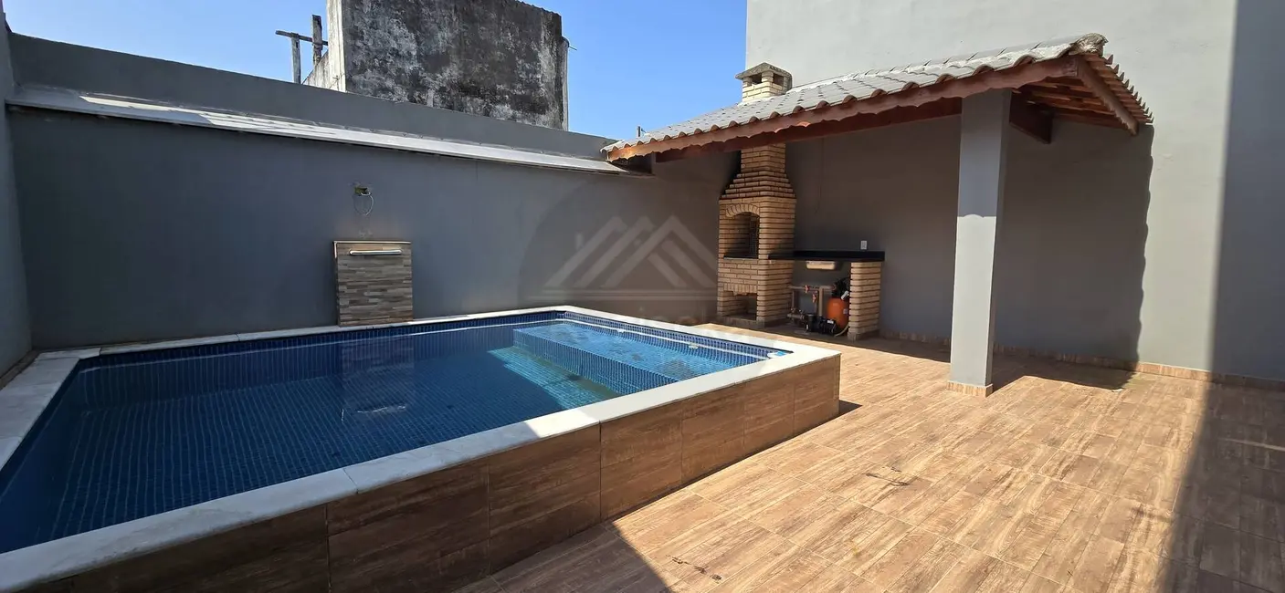 Foto 1 de Casa com 3 quartos à venda, 150m2 em Itanhaem - SP