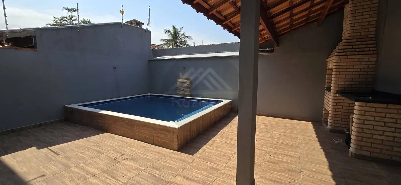 Foto 6 de Casa com 3 quartos à venda, 150m2 em Itanhaem - SP