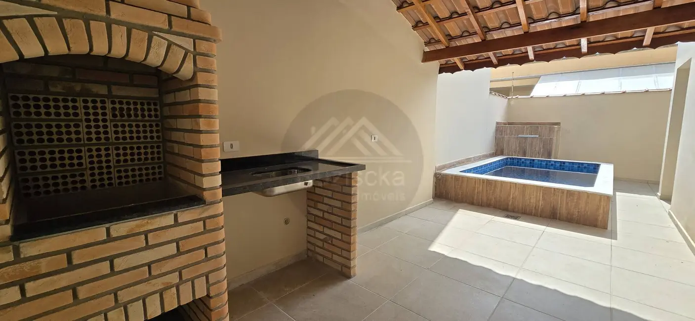 Foto 3 de Casa com 2 quartos à venda, 90m2 em Itanhaem - SP