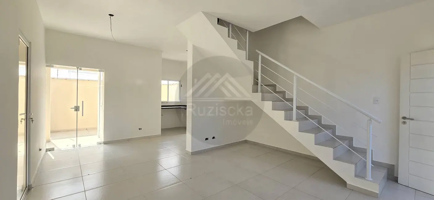 Foto 6 de Casa com 2 quartos à venda, 90m2 em Itanhaem - SP