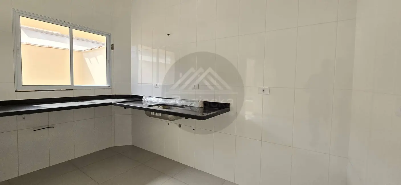 Foto 7 de Casa com 2 quartos à venda, 90m2 em Itanhaem - SP