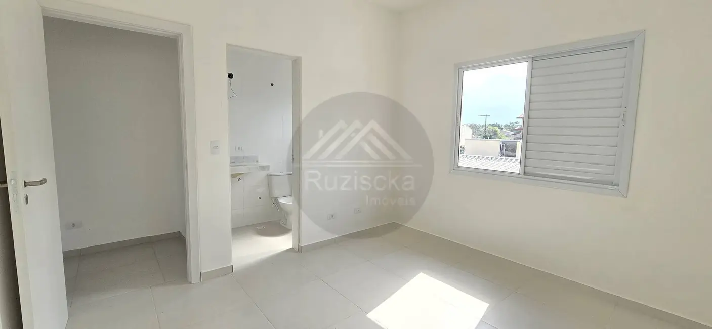 Foto 9 de Casa com 2 quartos à venda, 90m2 em Itanhaem - SP