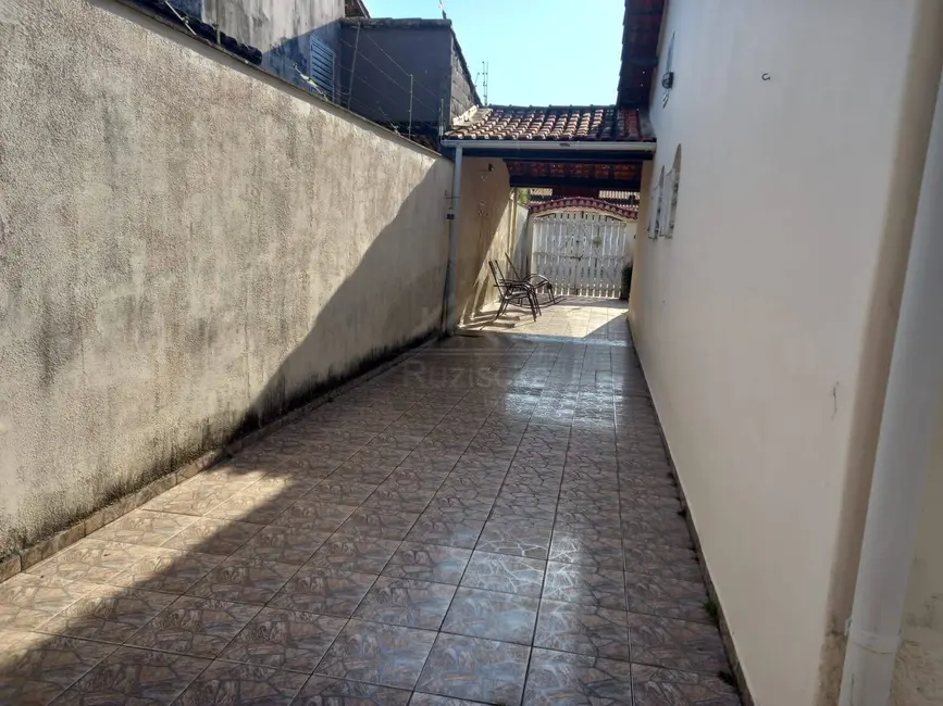Foto 5 de Casa com 3 quartos à venda, 250m2 em Itanhaem - SP