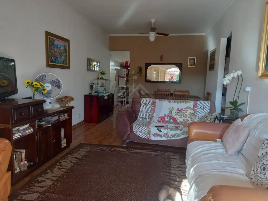 Foto 8 de Casa com 3 quartos à venda, 250m2 em Itanhaem - SP