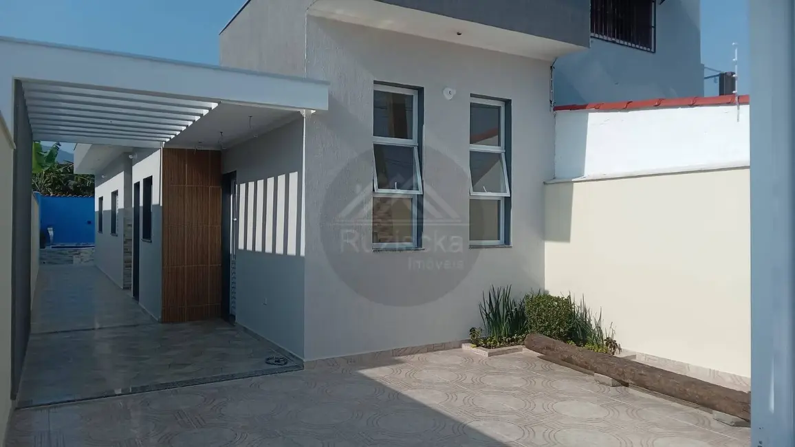 Foto 2 de Casa com 2 quartos à venda, 162m2 em Itanhaem - SP