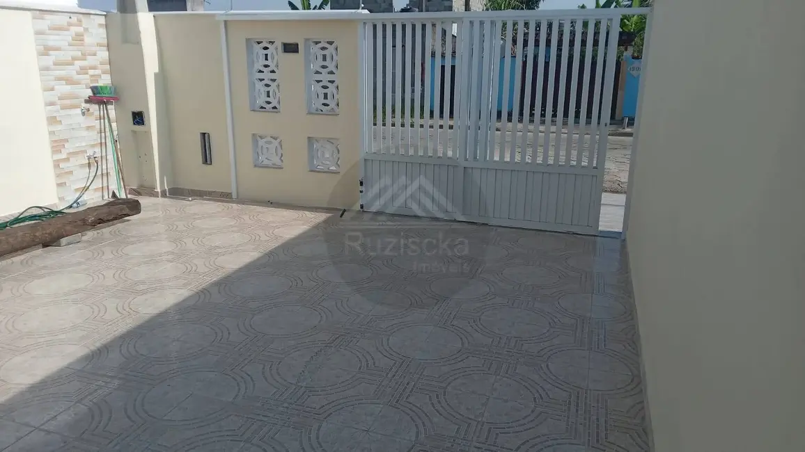 Foto 5 de Casa com 2 quartos à venda, 162m2 em Itanhaem - SP