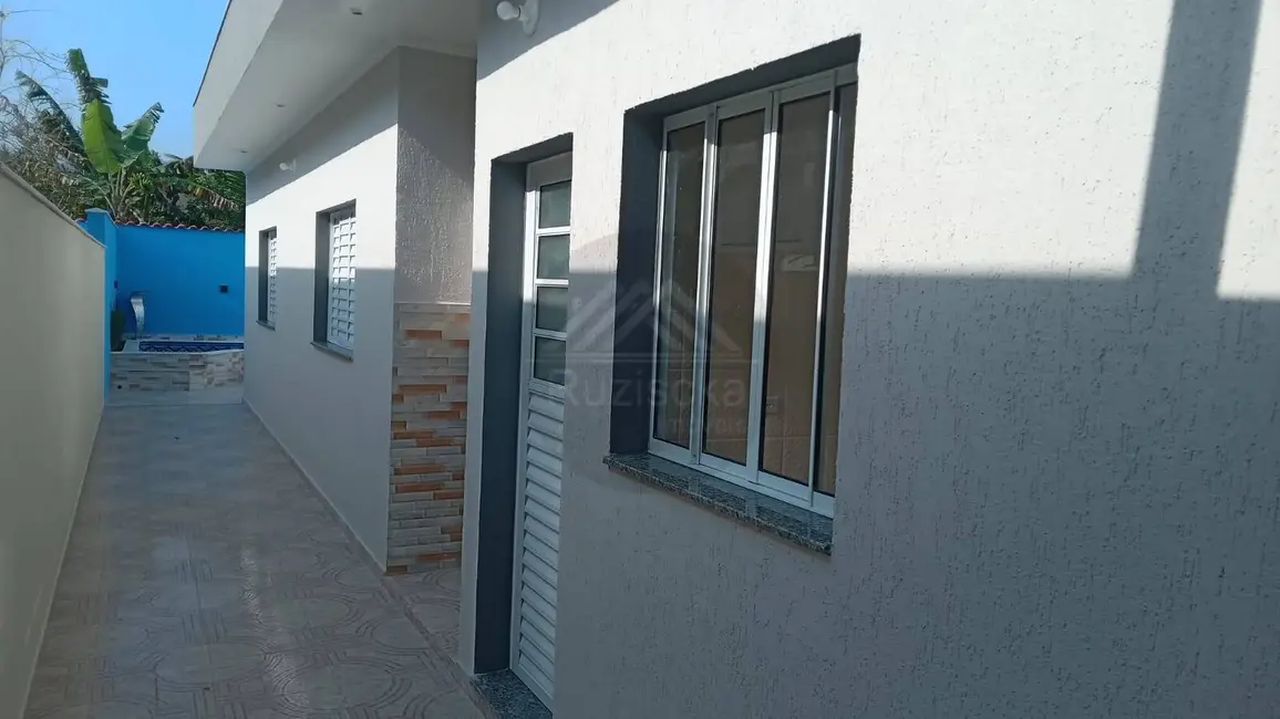 Foto 4 de Casa com 2 quartos à venda, 162m2 em Itanhaem - SP