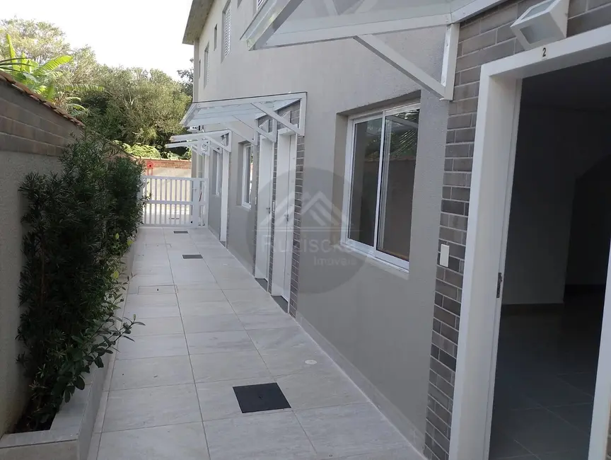 Foto 1 de Casa de Condomínio com 2 quartos à venda, 67m2 em Jardim Sabaúna, Itanhaem - SP