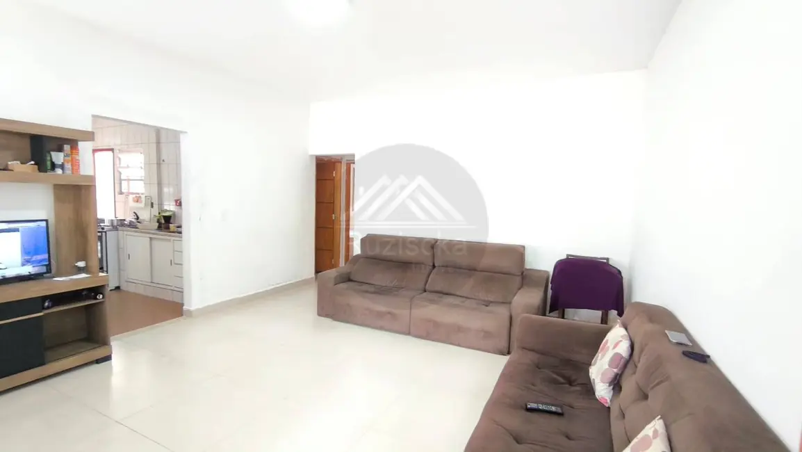 Foto 8 de Casa com 4 quartos à venda, 250m2 em Itanhaem - SP