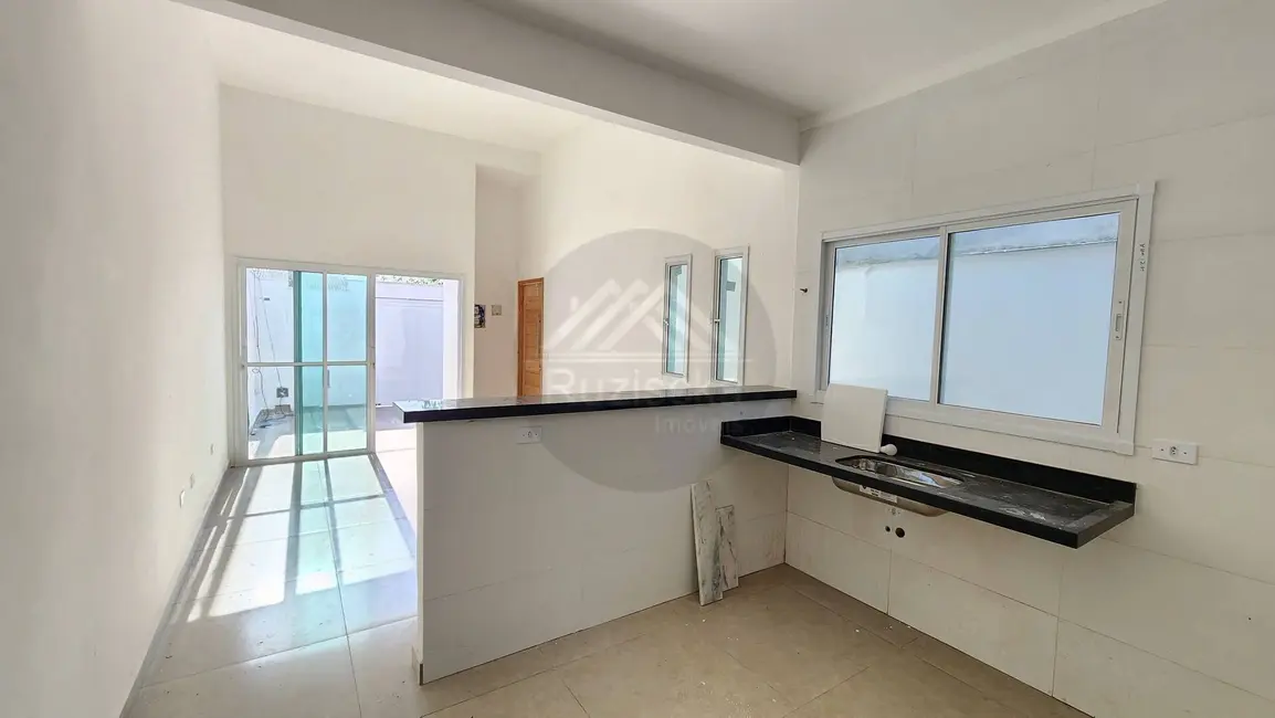 Foto 9 de Casa com 2 quartos à venda, 150m2 em Itanhaem - SP