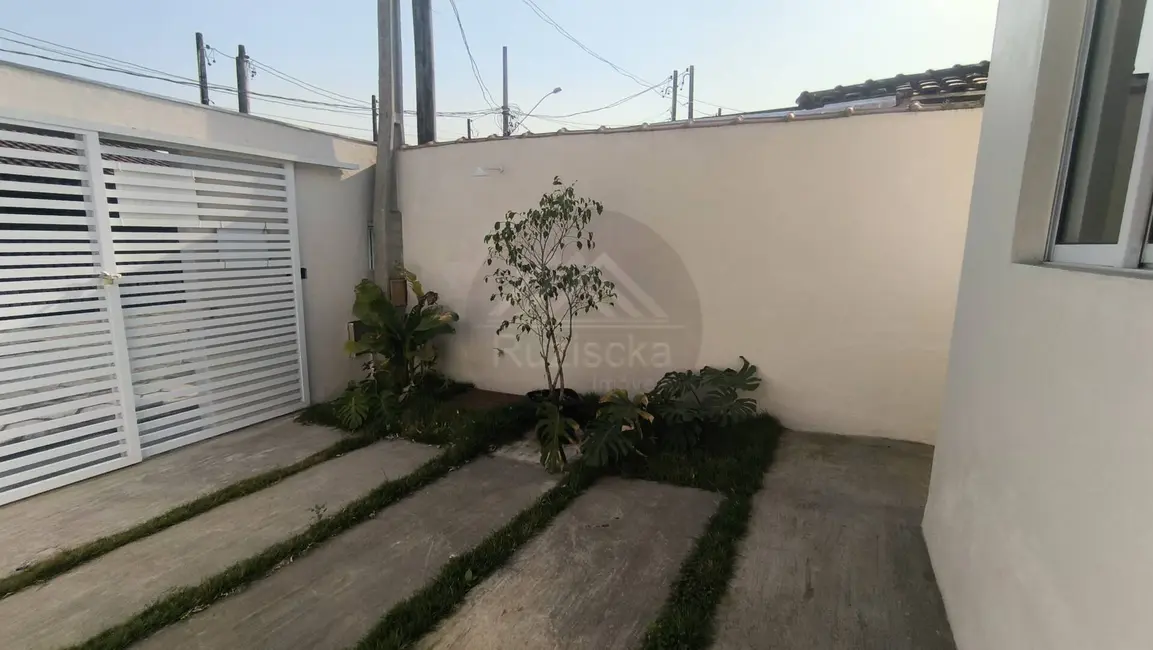 Foto 3 de Casa com 2 quartos à venda, 125m2 em Itanhaem - SP