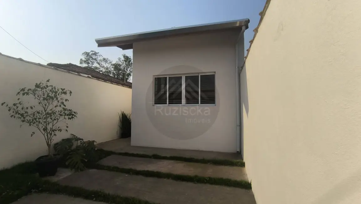 Foto 1 de Casa com 2 quartos à venda, 125m2 em Itanhaem - SP