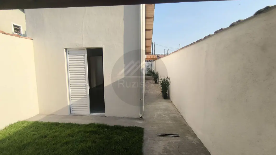 Foto 5 de Casa com 2 quartos à venda, 125m2 em Itanhaem - SP