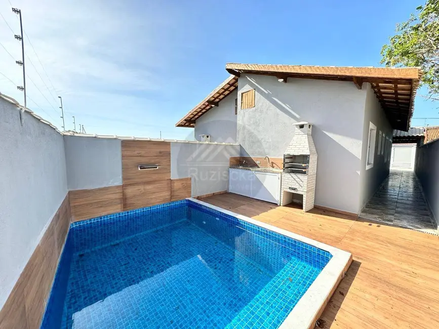 Foto 1 de Casa com 2 quartos à venda, 193m2 em Itanhaem - SP