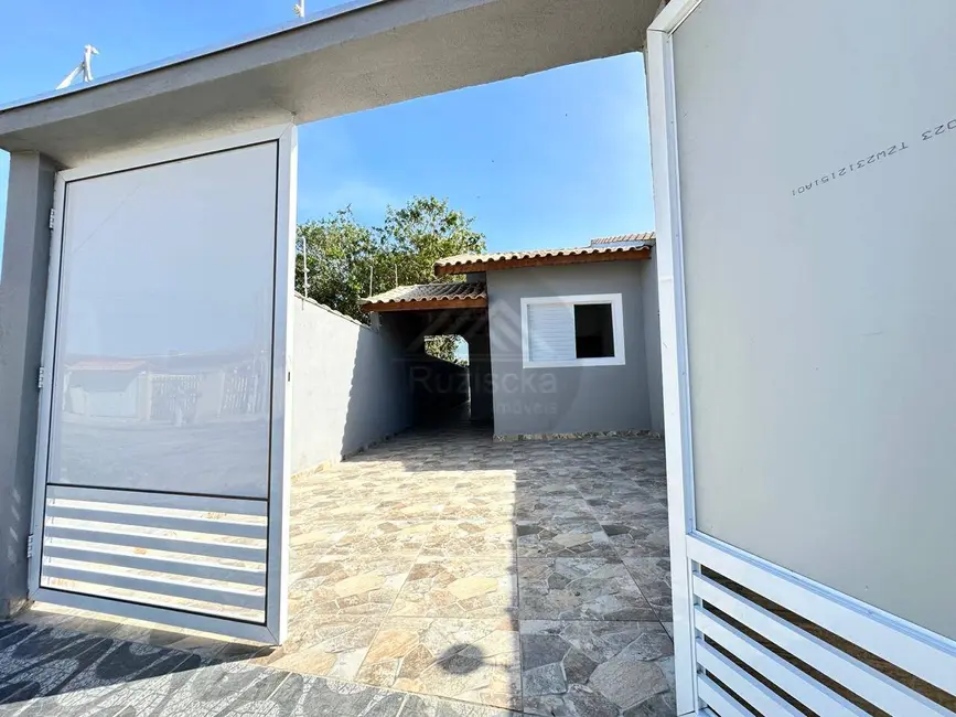 Foto 2 de Casa com 2 quartos à venda, 193m2 em Itanhaem - SP
