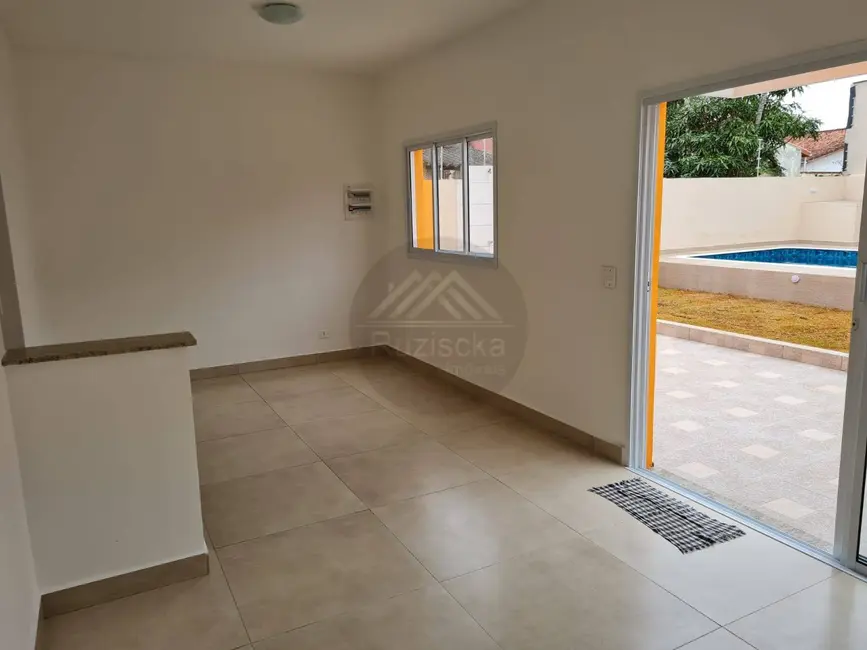 Casa com 2 quartos à venda, 160m2 em Itanhaem - SP - imagem 9 Foto 9 de Casa com 2 quartos à venda, 160m2 em Itanhaem - SP