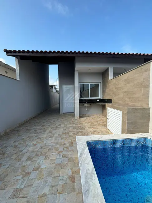 Foto 2 de Casa com 2 quartos à venda, 135m2 em Itanhaem - SP