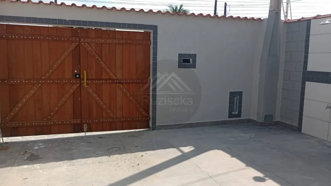 Foto 3 de Casa com 2 quartos à venda, 150m2 em Itanhaem - SP