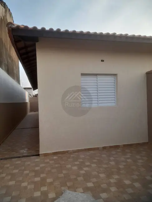 Foto 2 de Casa com 2 quartos à venda, 125m2 em Itanhaem - SP