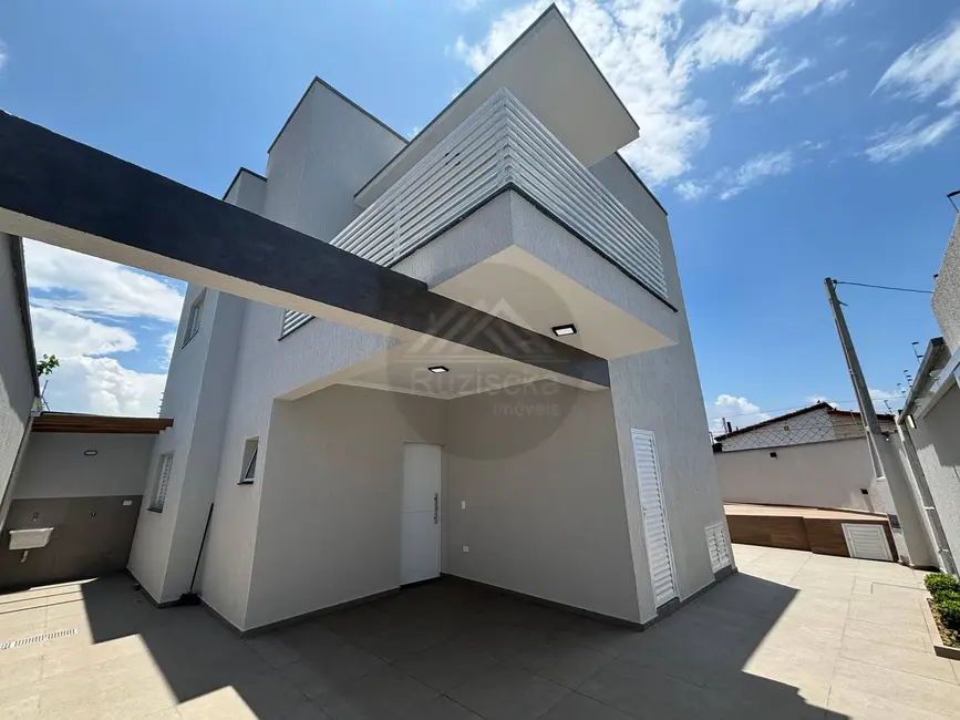 Foto 9 de Casa com 3 quartos à venda, 151m2 em Itanhaem - SP