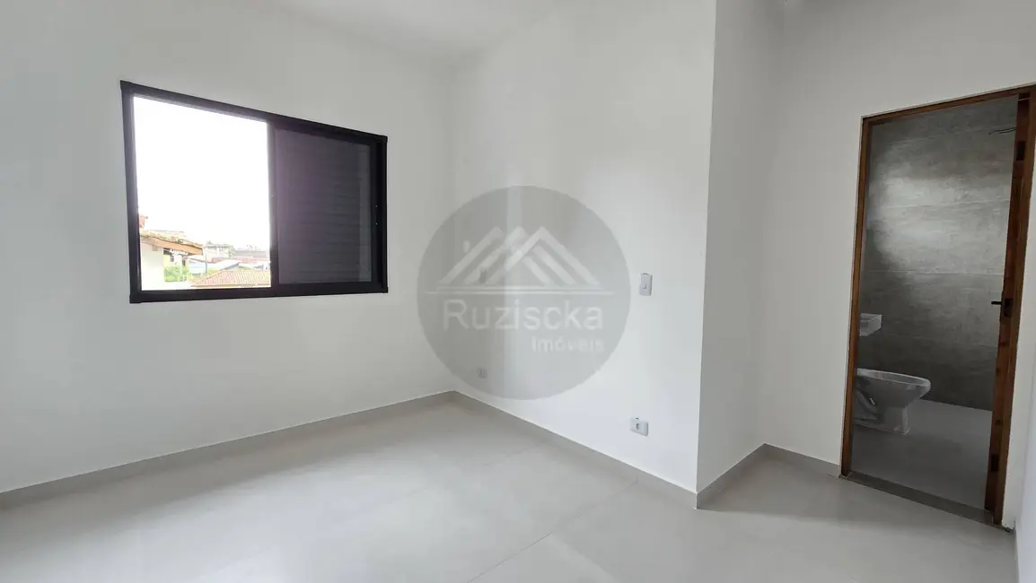 Foto 9 de Casa com 2 quartos à venda, 90m2 em Itanhaem - SP