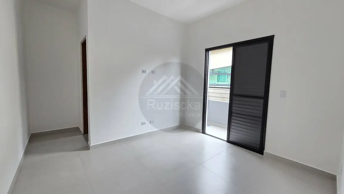 Foto 8 de Casa com 2 quartos à venda, 90m2 em Itanhaem - SP