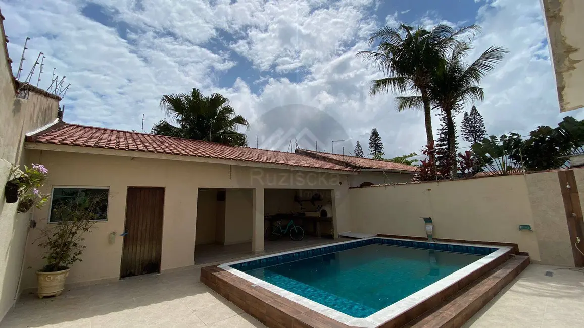 Foto 2 de Casa com 3 quartos à venda, 380m2 em Itanhaem - SP