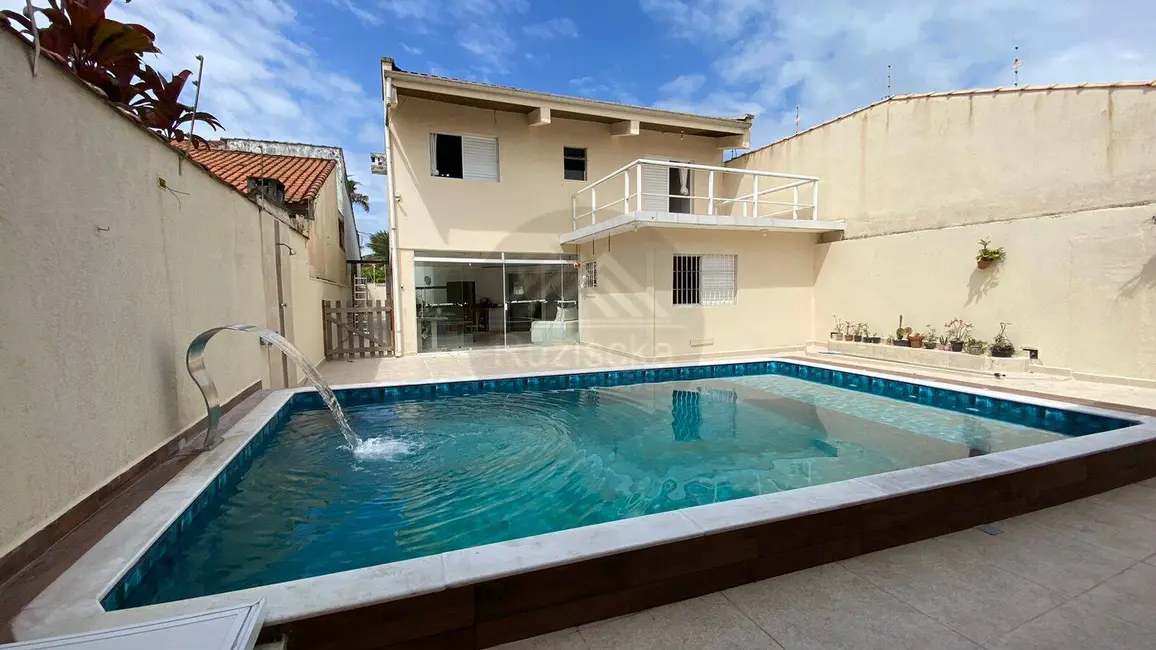 Foto 1 de Casa com 3 quartos à venda, 380m2 em Itanhaem - SP