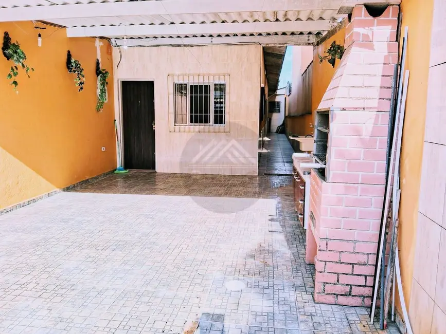 Foto 1 de Casa com 2 quartos à venda, 170m2 em Itanhaem - SP