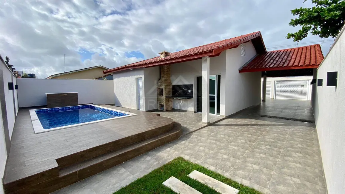 Foto 1 de Casa com 2 quartos à venda, 260m2 em Itanhaem - SP