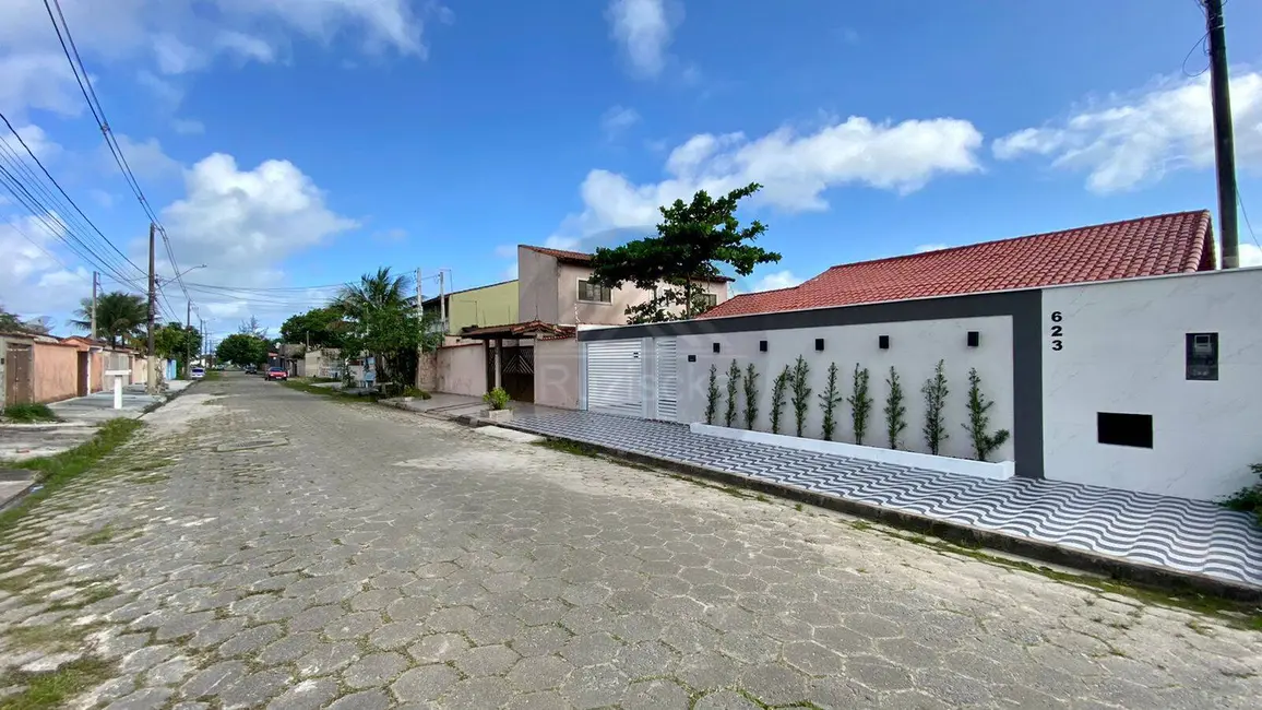 Foto 2 de Casa com 2 quartos à venda, 260m2 em Itanhaem - SP