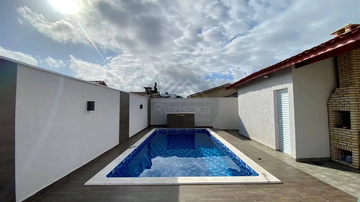 Foto 9 de Casa com 2 quartos à venda, 260m2 em Itanhaem - SP