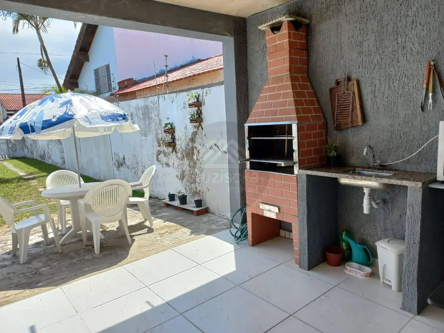 Foto 2 de Casa com 2 quartos à venda, 420m2 em Itanhaem - SP
