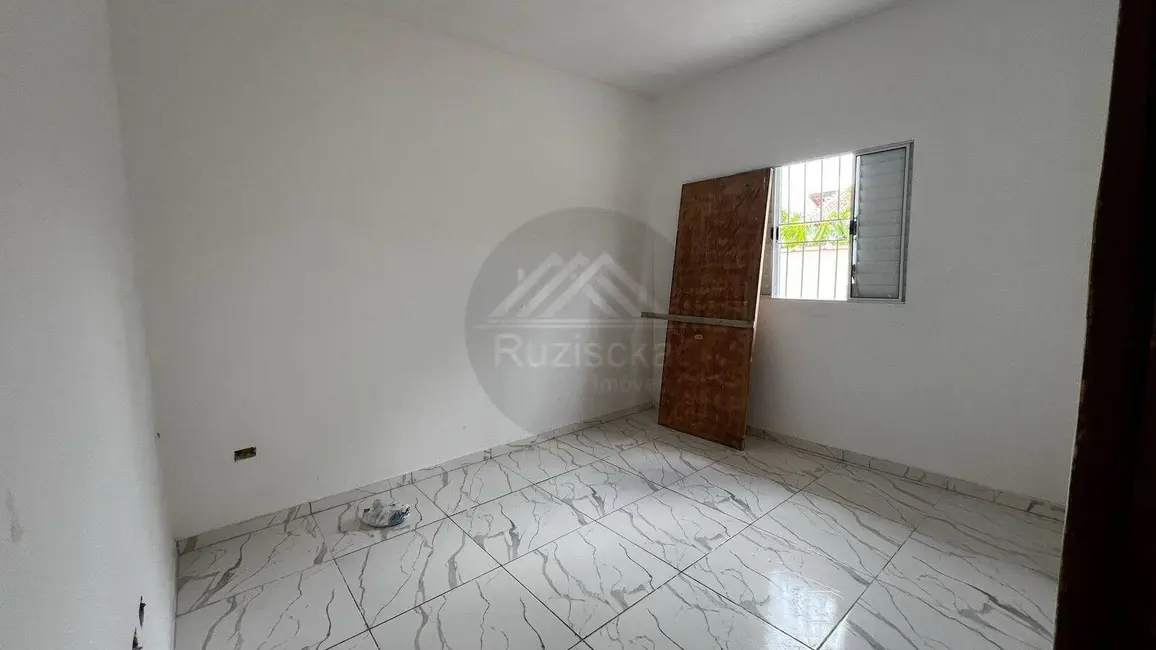 Foto 4 de Casa com 2 quartos à venda, 131m2 em Itanhaem - SP