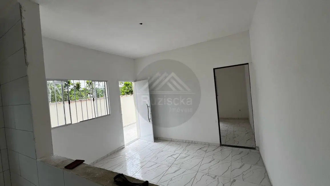 Foto 6 de Casa com 2 quartos à venda, 131m2 em Itanhaem - SP