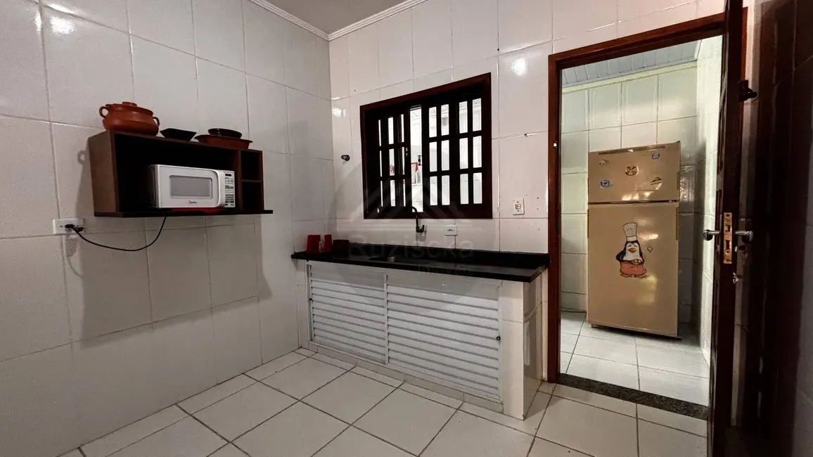 Foto 4 de Casa com 3 quartos à venda, 150m2 em Itanhaem - SP