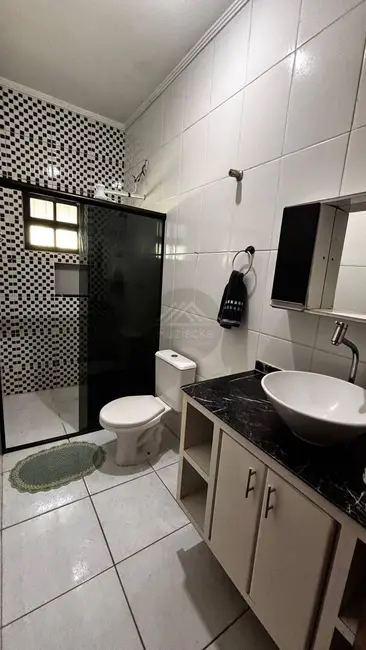 Foto 9 de Casa com 3 quartos à venda, 150m2 em Itanhaem - SP