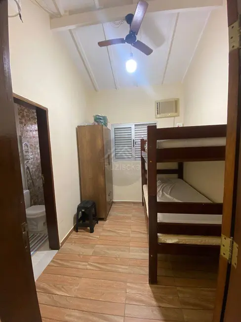 Foto 7 de Casa com 2 quartos à venda, 180m2 em Itanhaem - SP