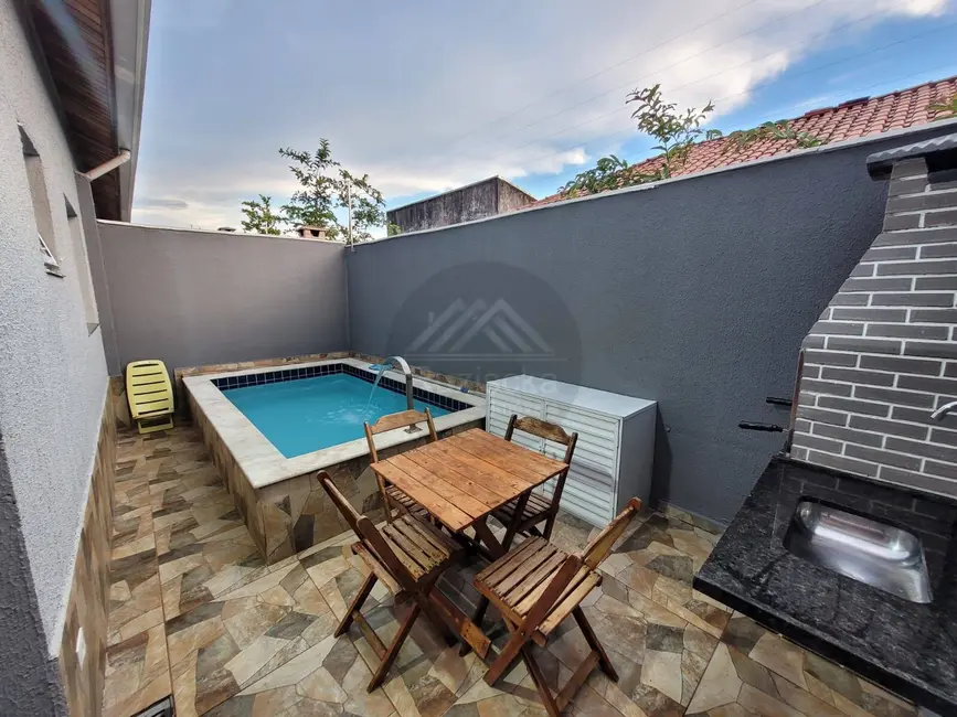 Casa de Condomínio com 2 quartos à venda, 44m2 em Itanhaem - SP - imagem 3 Foto 3 de Casa de Condomínio com 2 quartos à venda, 44m2 em Itanhaem - SP