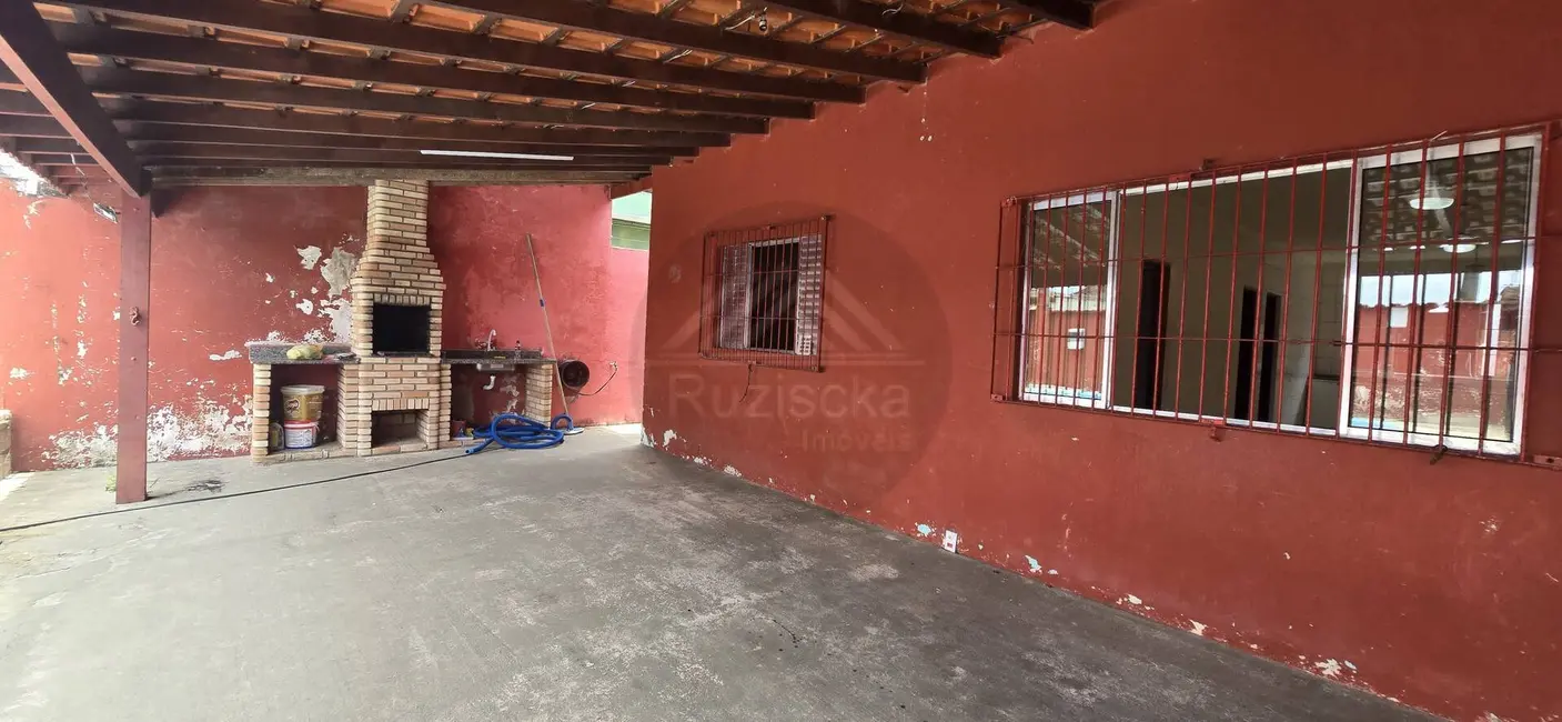 Foto 5 de Casa com 2 quartos à venda, 275m2 em Itanhaem - SP