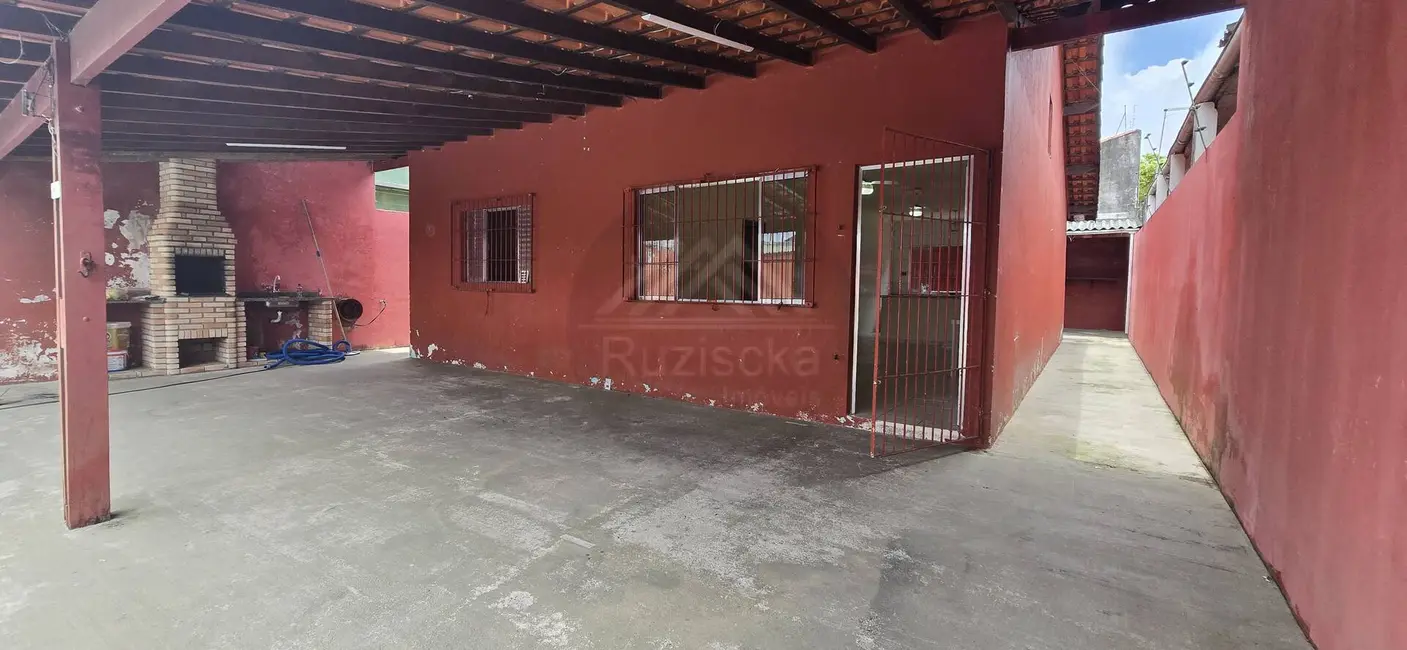 Foto 4 de Casa com 2 quartos à venda, 275m2 em Itanhaem - SP