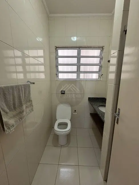 Foto 8 de Casa com 3 quartos à venda, 210m2 em Itanhaem - SP