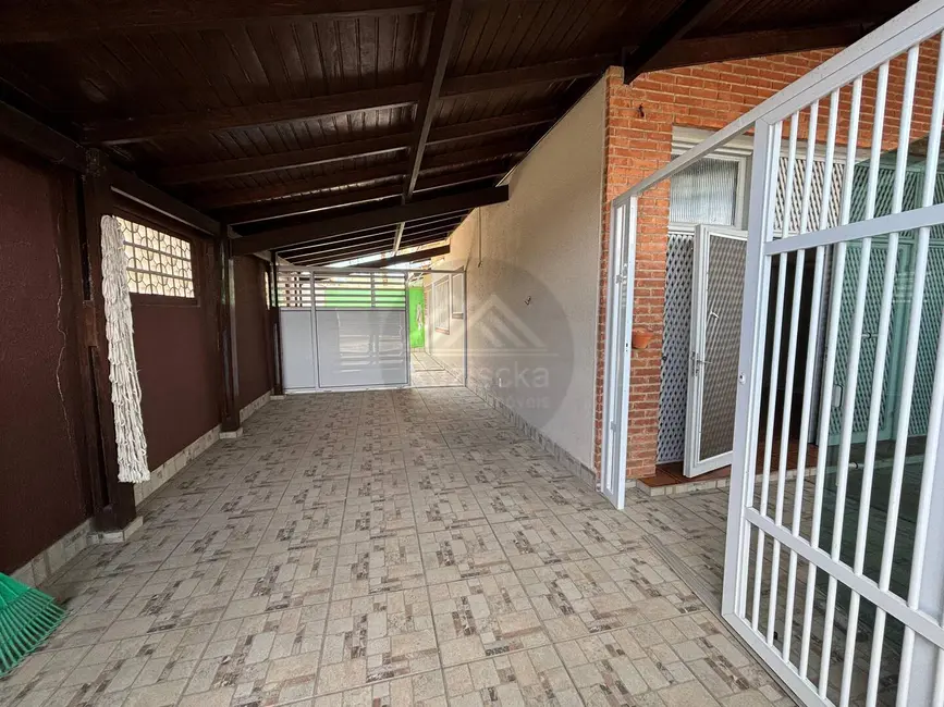 Foto 1 de Casa com 3 quartos à venda, 210m2 em Itanhaem - SP