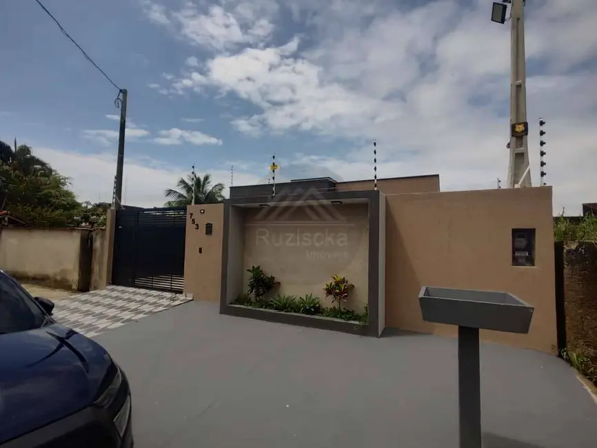 Foto 1 de Casa com 3 quartos à venda, 300m2 em Itanhaem - SP