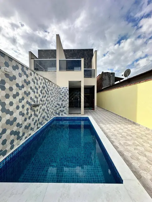 Foto 1 de Casa à venda em Itanhaem - SP