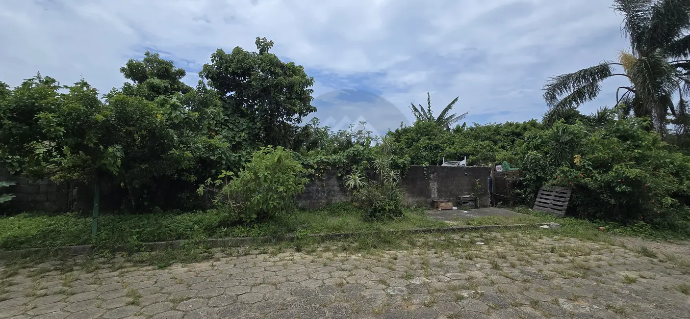 Foto 2 de Terreno / Lote à venda, 364m2 em Itanhaem - SP