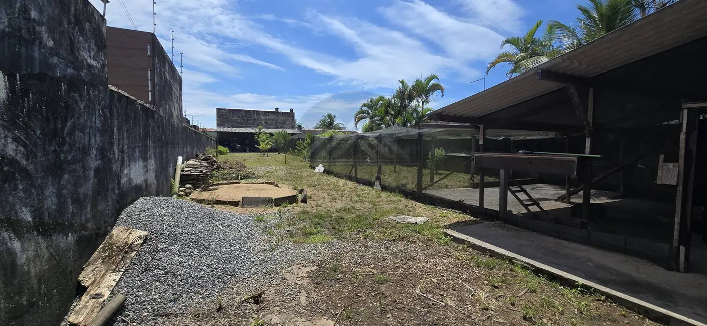 Foto 3 de Terreno / Lote à venda, 582m2 em Itanhaem - SP