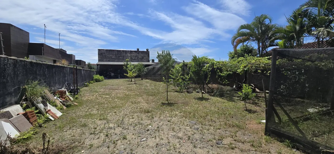 Foto 4 de Terreno / Lote à venda, 582m2 em Itanhaem - SP
