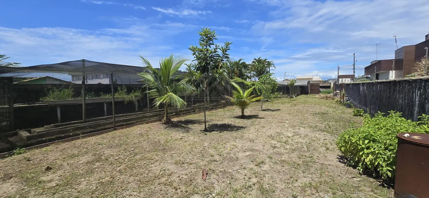 Foto 2 de Terreno / Lote à venda, 582m2 em Itanhaem - SP
